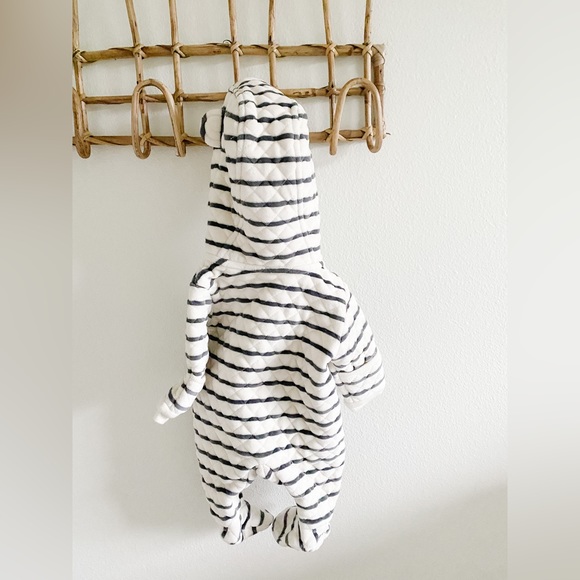 Nordstrom newborn hooded bunting - Picture 3 of 3